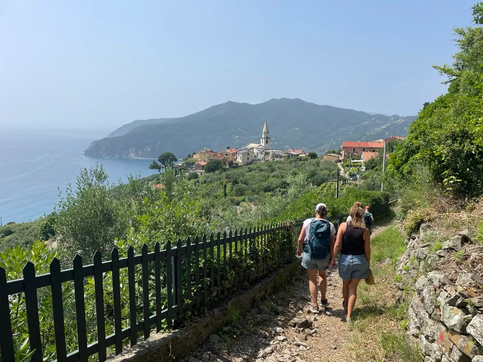Wanderweg vom Haus aus nach Lemeglio